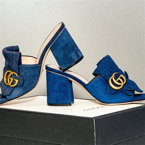 gucci marroni logo scamosciato